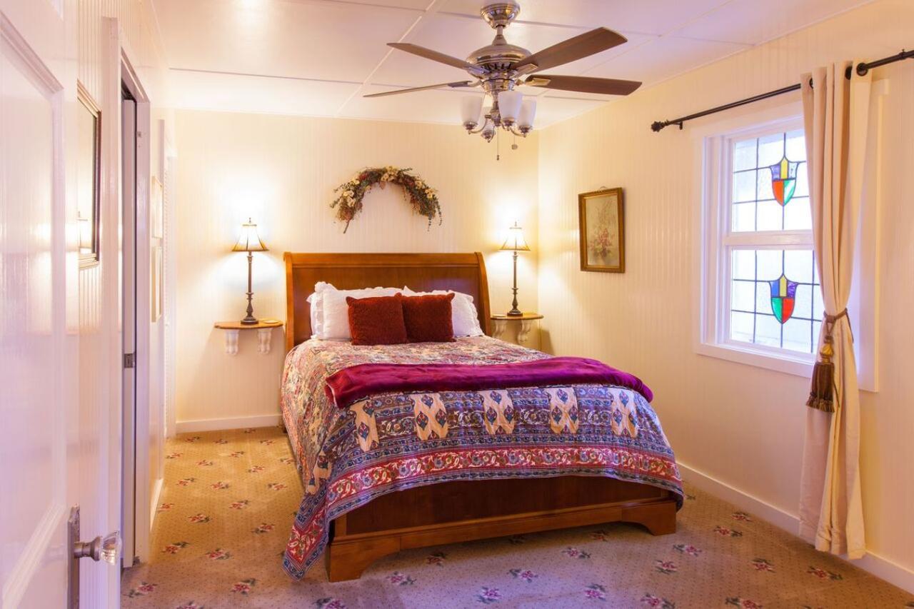 Rose Hill Retreat Aaa Four Diamond Inn Stonewall Ngoại thất bức ảnh