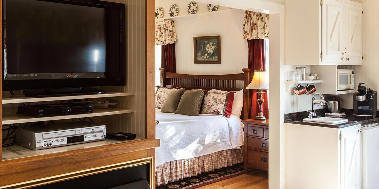 Rose Hill Retreat Aaa Four Diamond Inn Stonewall Ngoại thất bức ảnh